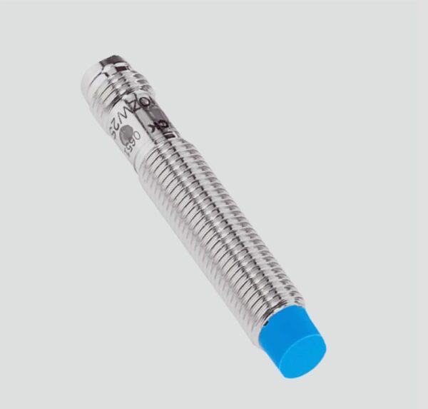 1040886 IME08-04NPSZT0S Inductive proximity sensors; IME; Sensing range Sn: 4 mm; Installation type: Non-flush; Housing: Standard; Electrical wiring: DC 3-wire; Output type: PNP; Output function: NO; Connection type: Connector M8, 3-pin